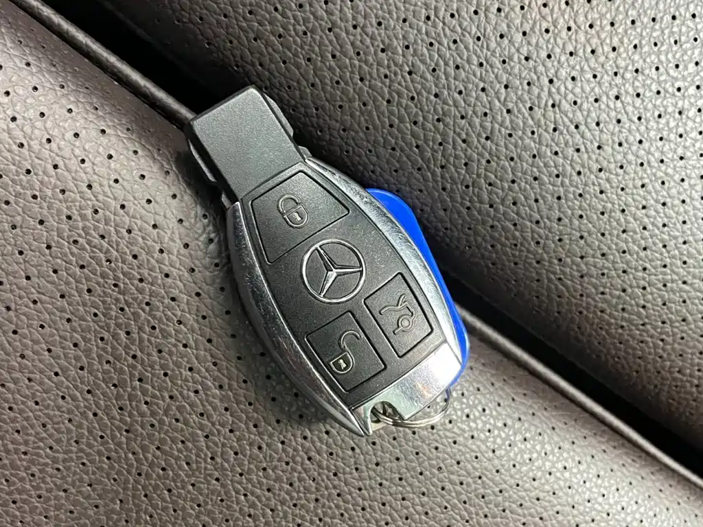 Mercedes-Benz GLC Coupe 2017 GLC 200 4MATIC Coupe SUV фото 15