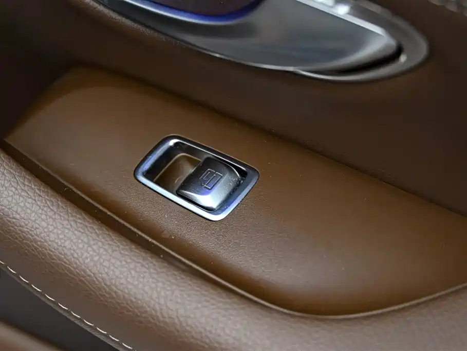 Mercedes-Benz E-Class 2023 Facelift E 300 L Luxury фото 29