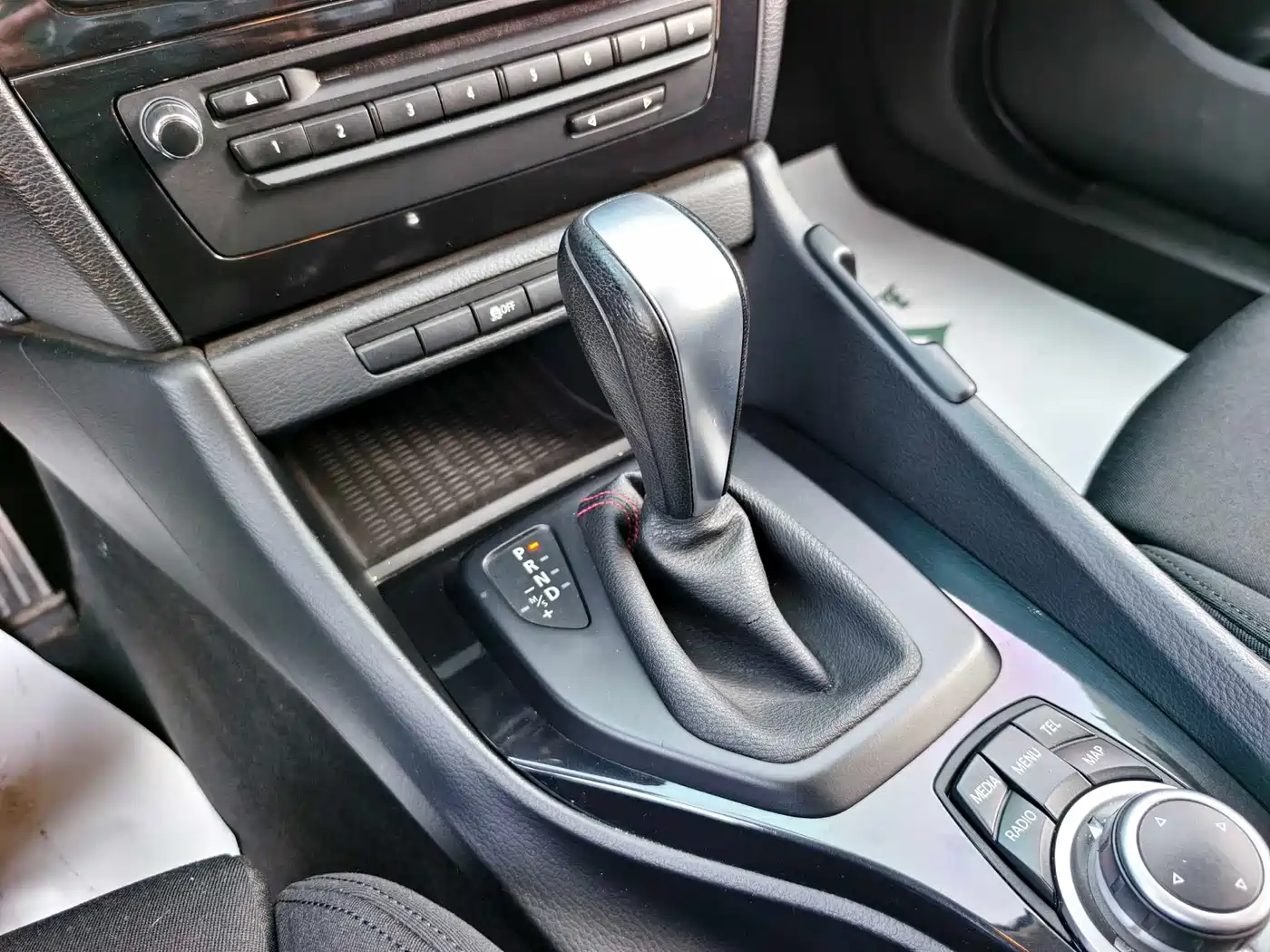 BMW X1 2013 sDrive18i Sport Design Package фото 6
