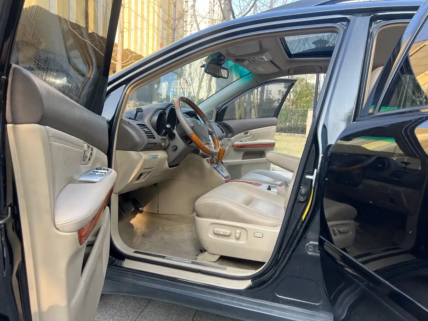 Lexus RX Classic 2009 Model 350 Luxury Edition фото 10