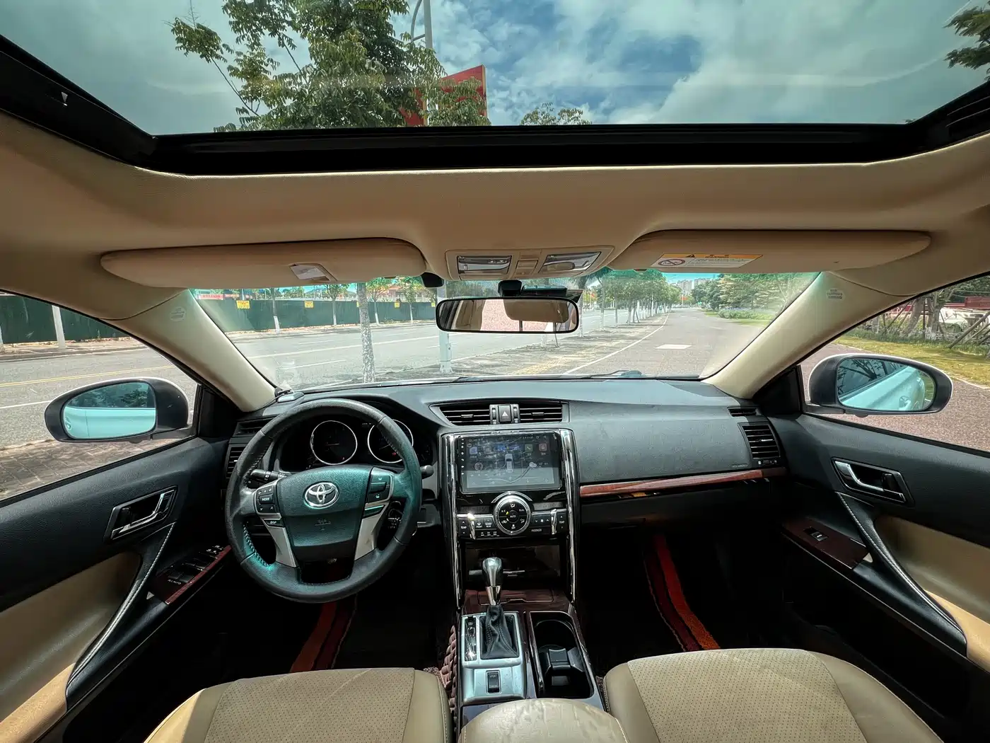 Toyota Reiz 2013 2.5V Premium Edition фото 5