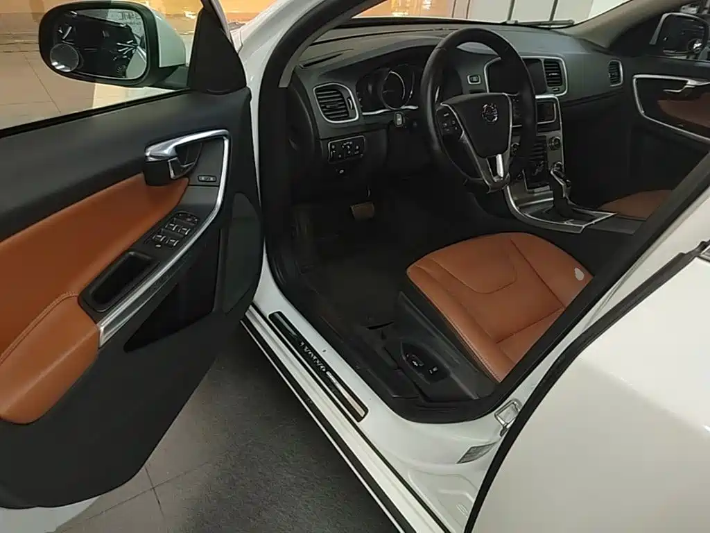 Volvo S60 2017 2017 S60L T4 Momentum
