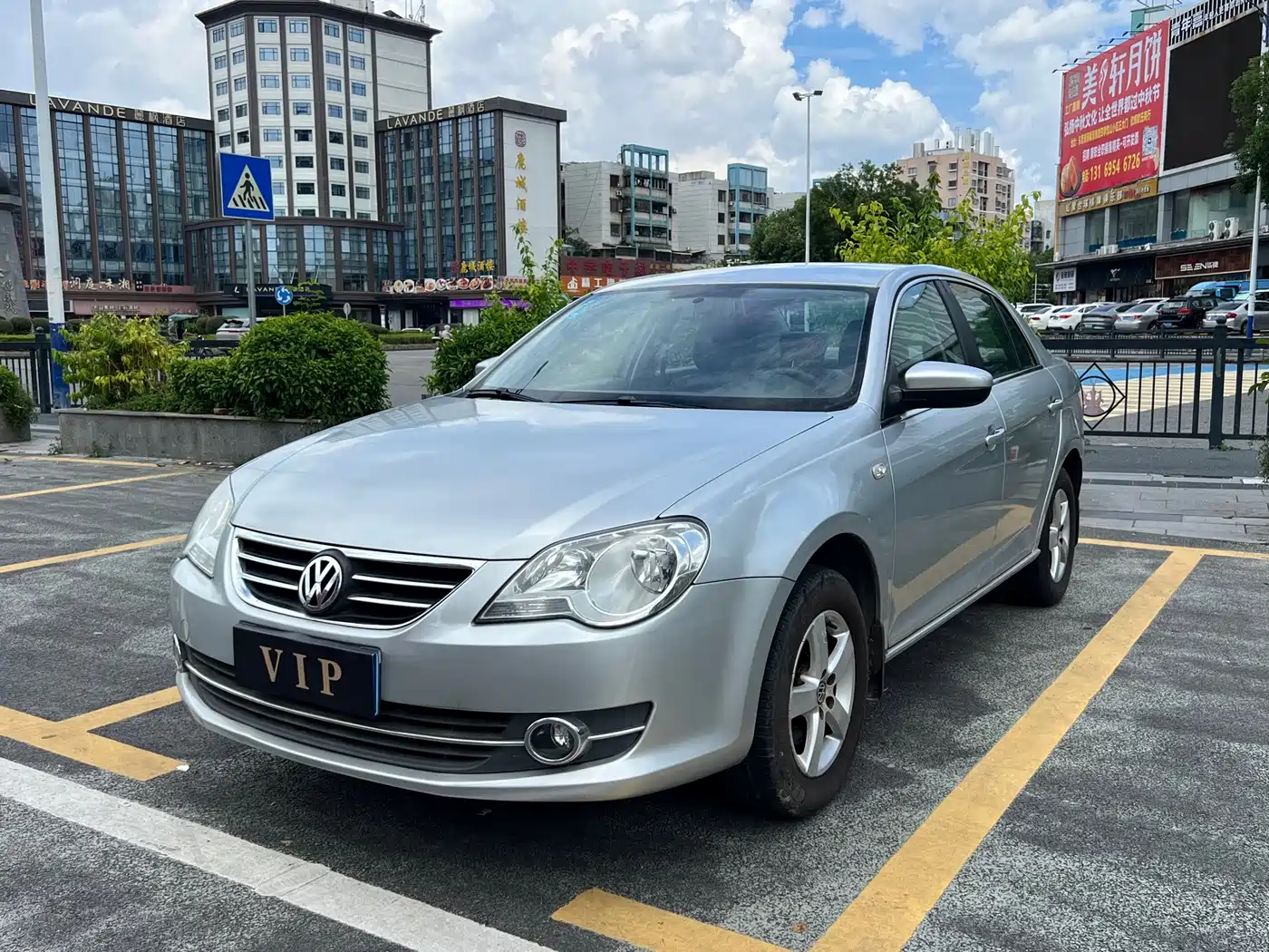 Volkswagen Bora 2011 2012 1.6L Automatic Fashion Model