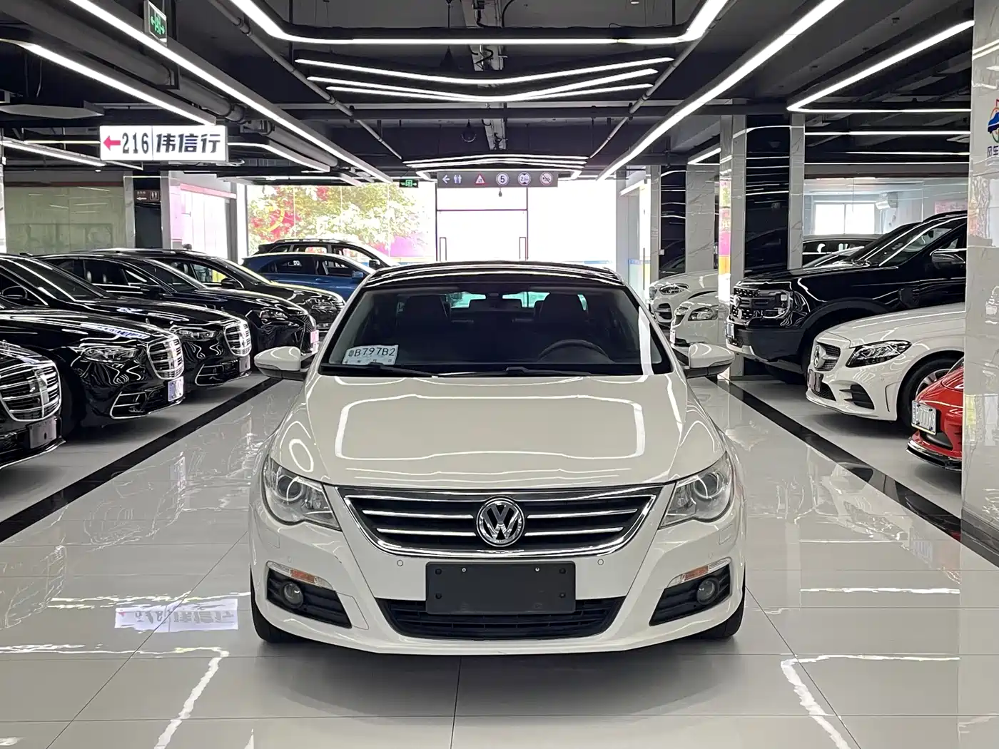Volkswagen FAW-Volkswagen CC 2012 Model 2.0TSI Luxury фото 2