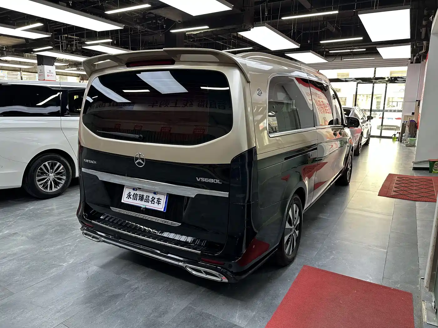 Mercedes-Benz Vito 2023 2.0T Business 7-Seater фото 5