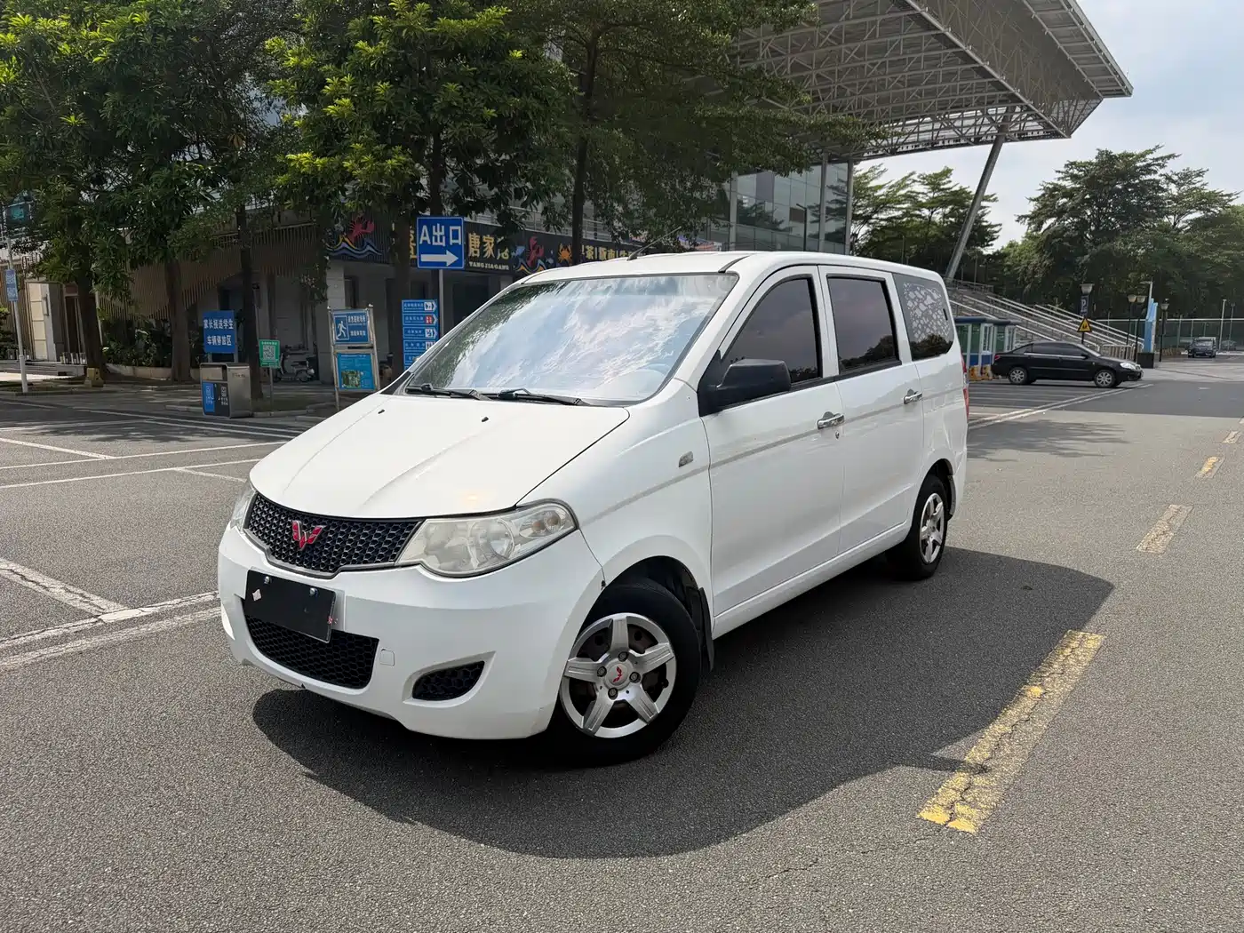 Wuling Motors Wuling Hongguang 2014 — пригон из Китая