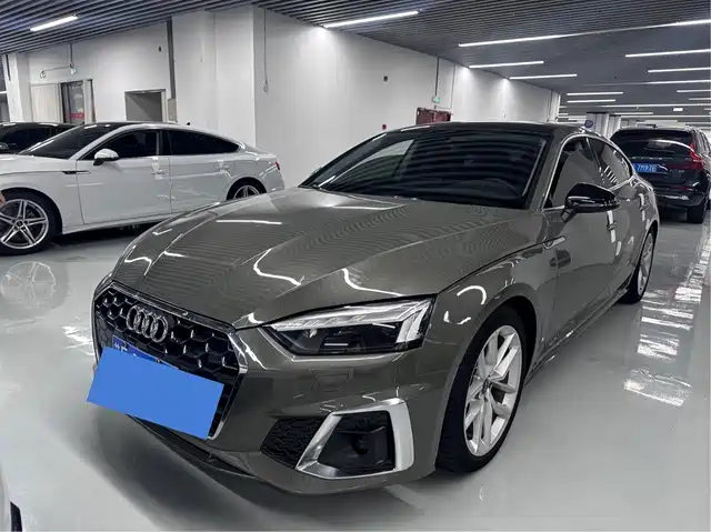 Audi A5 Sportback 40 TFSI, Стиль Драйв