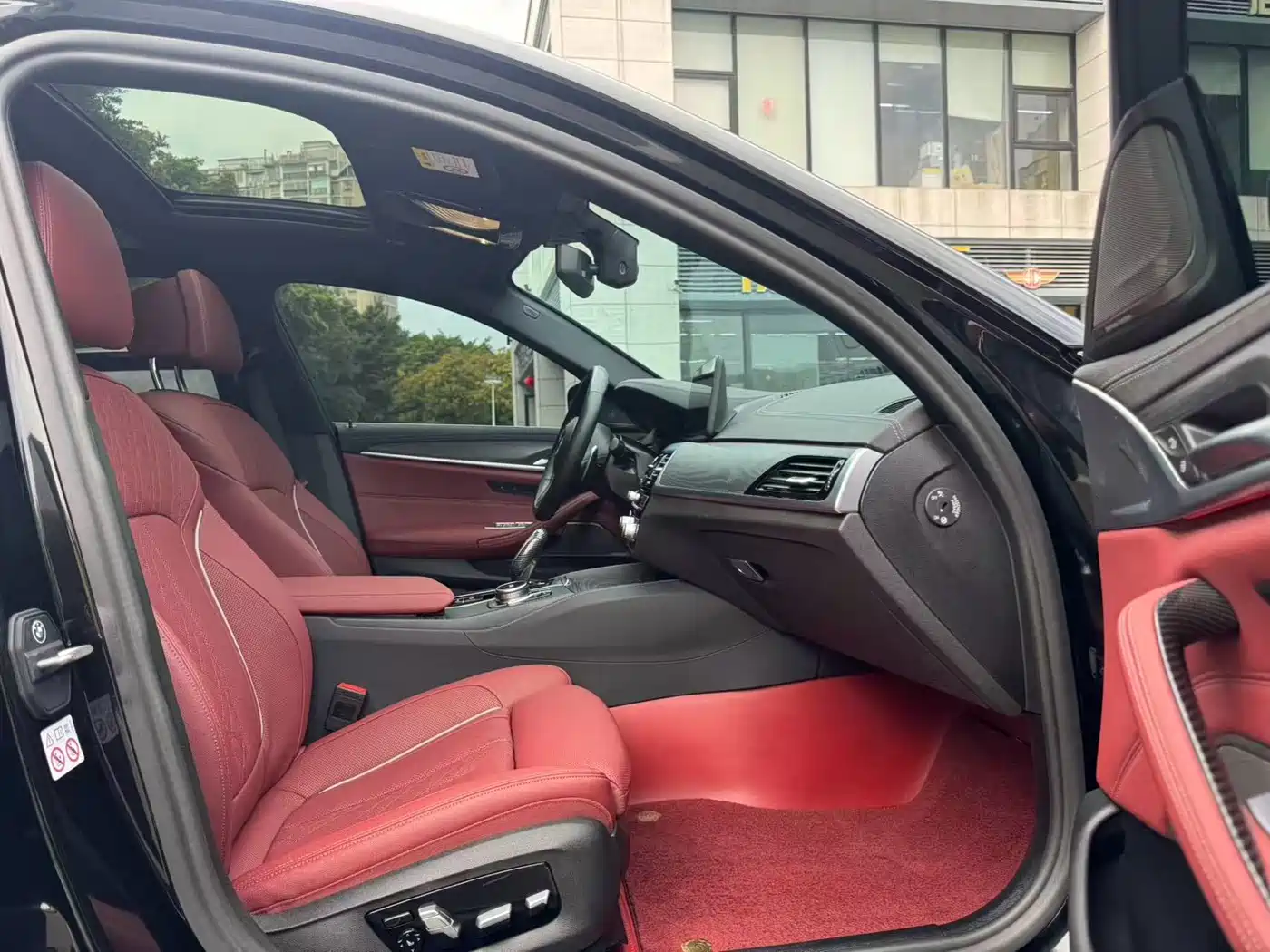 BMW 5 Series 2022 530Li Exclusive M Sport Package фото 4