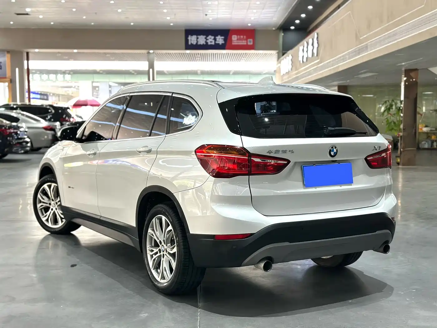 BMW X1 2018 sDrive20Li Leading Model фото 7