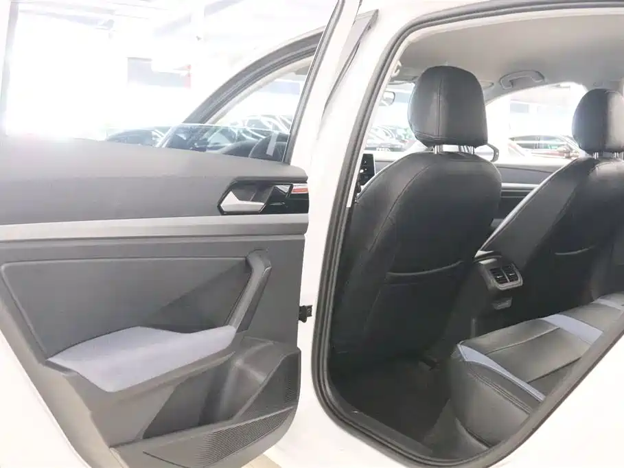 Volkswagen Lavida 2024 Model 1.5L Automatic Delight Edition фото 14