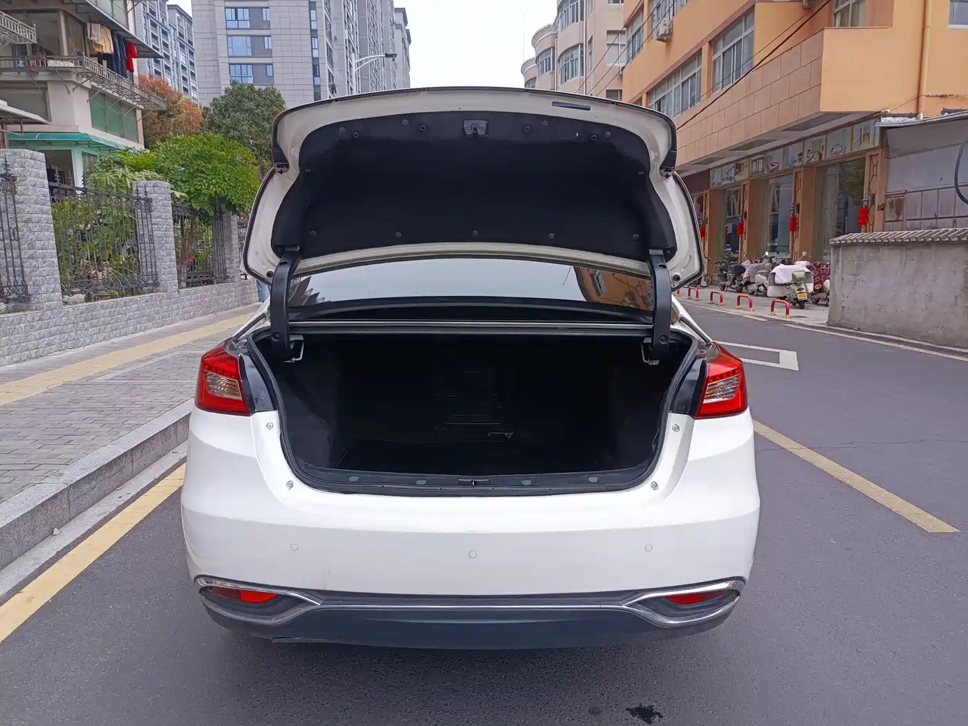 Zotye Z500 2018 2016 1.5T Manual Premium