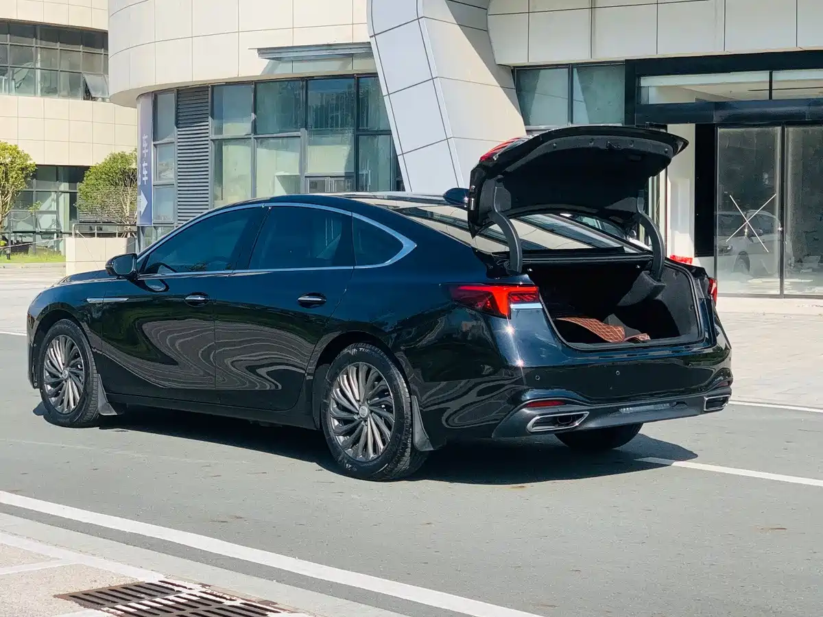 Buick LaCrosse 2025 2025 Model 28T Platinum Edition