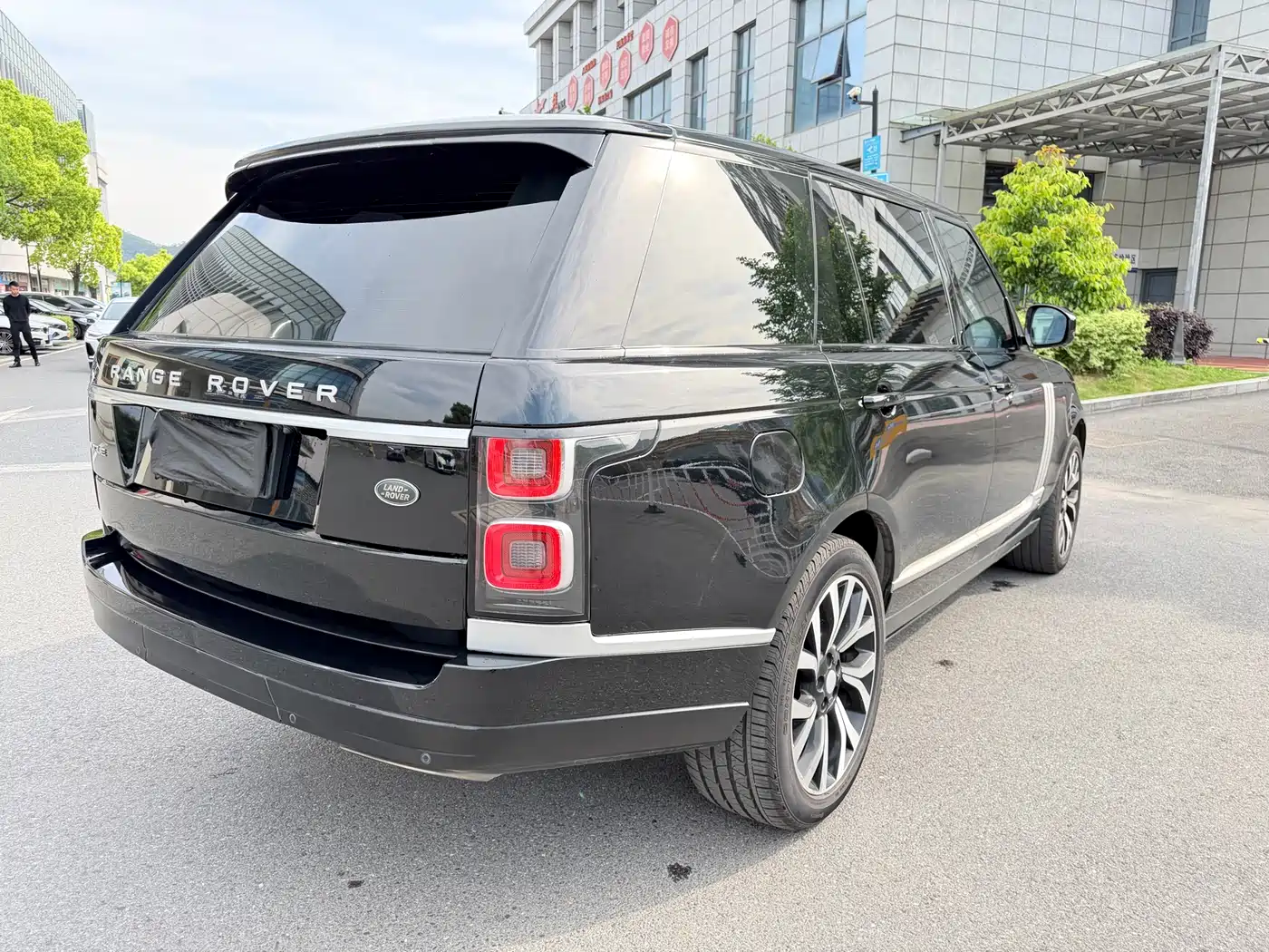Land Rover Range Rover 2019 3.0 SC V6 Heritage Extended Edition фото 2