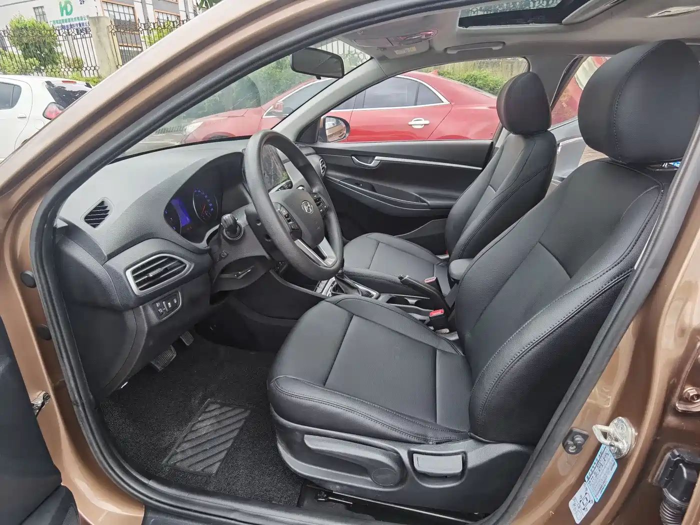 Hyundai Elantra 2018 1.6L Automatic Value Edition GLS China VI фото 7