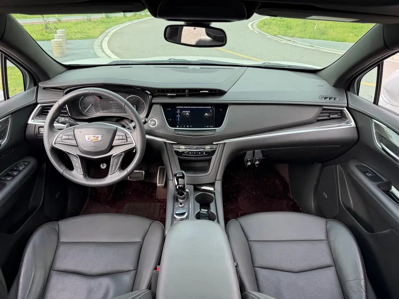 Cadillac XT5 2024 2.0T AWD Luxury (Hummingbird Edition) фото 6