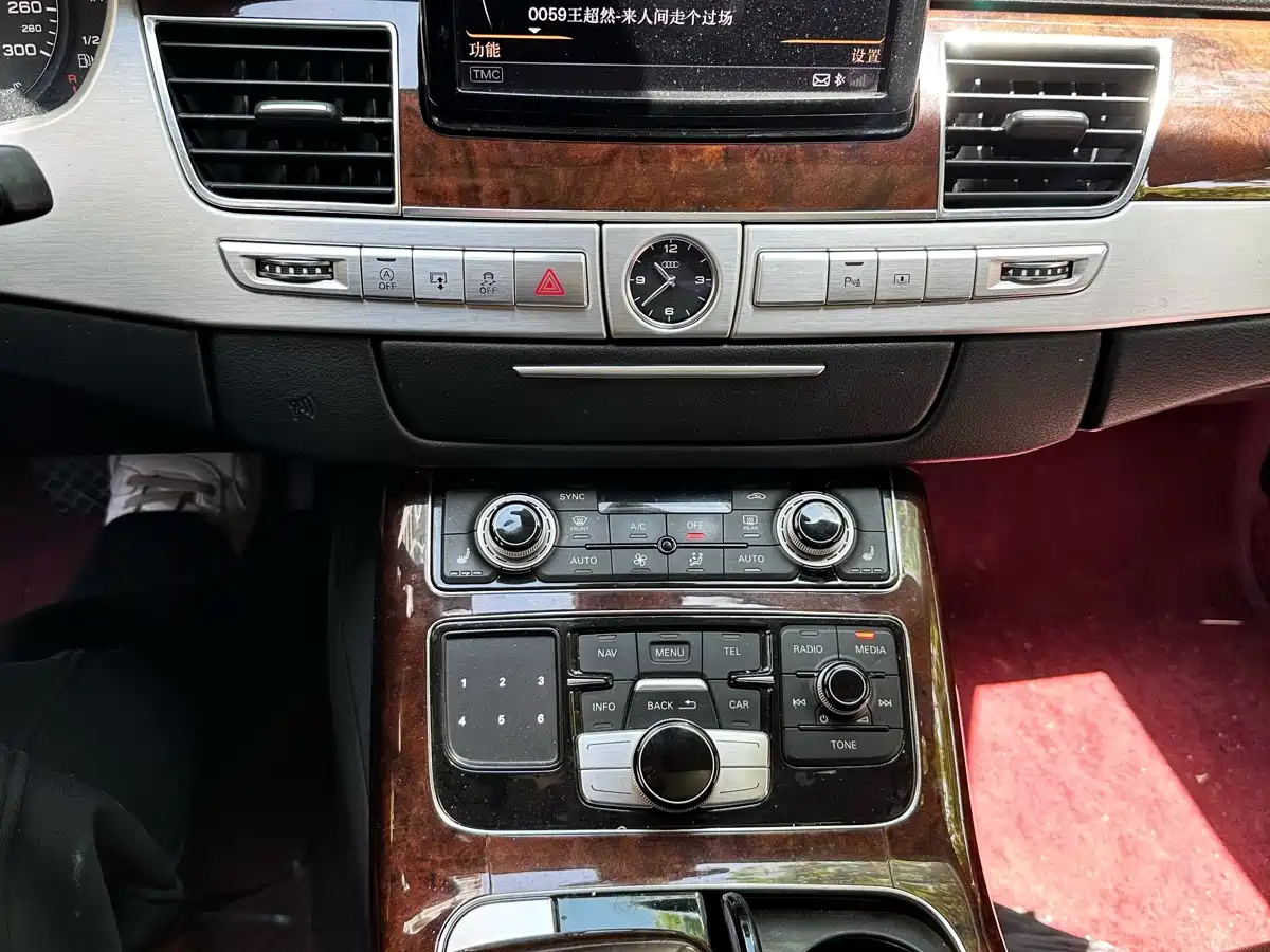 Audi A8 2013 A8L 30 FSI Comfort фото 14