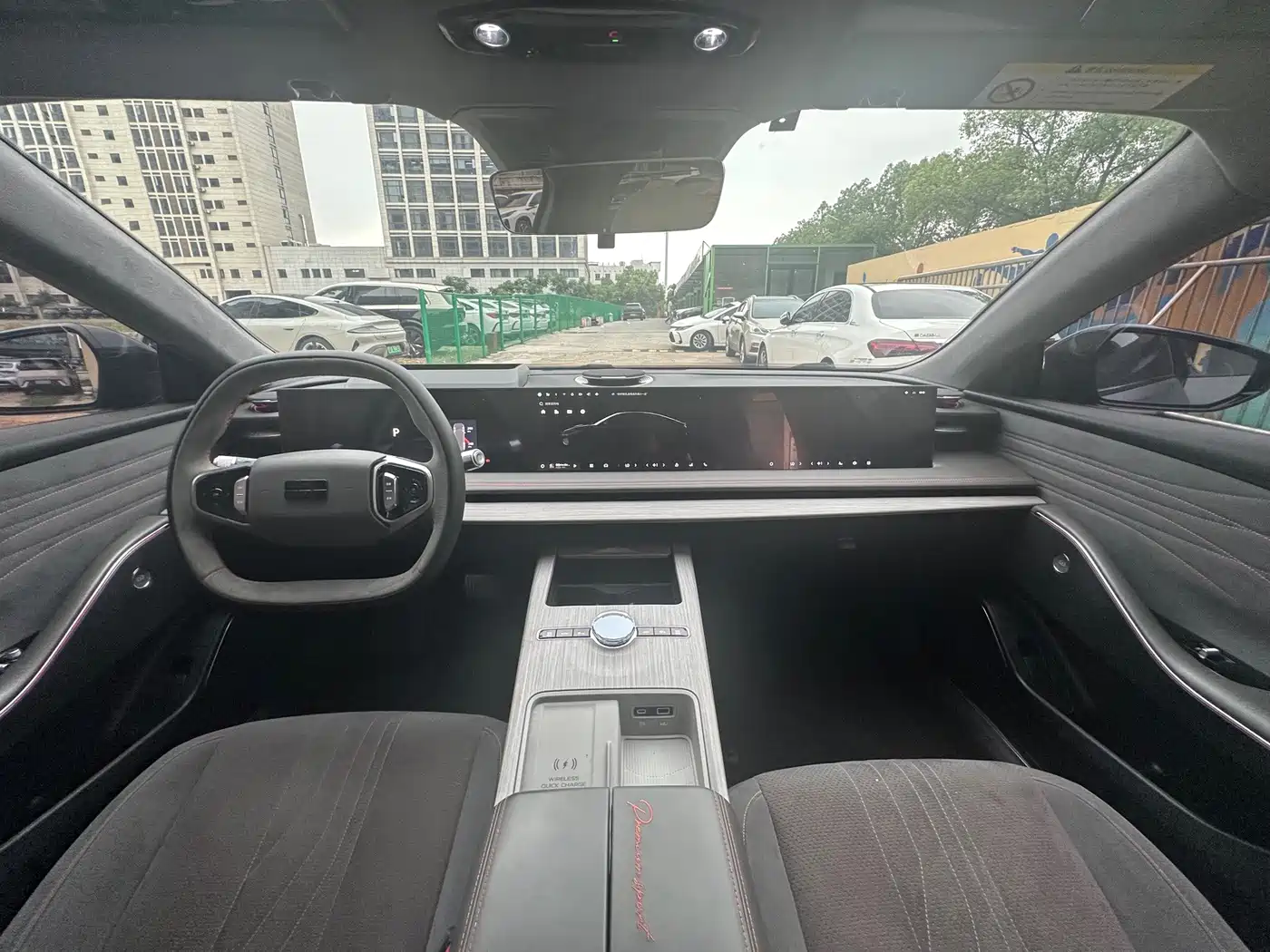 Geely Galaxy Galaxy E8 2024 2024 Model 550km RWD Soaring Dragon Edition