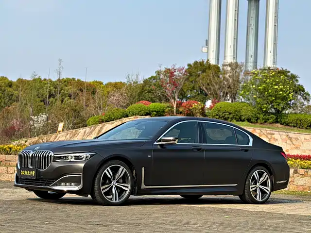 BMW 7 SERIES