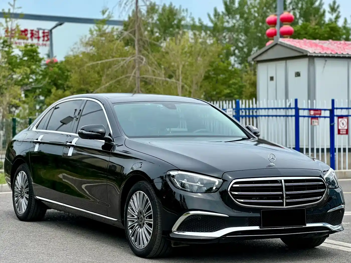 Mercedes-Benz E-Class 2023 E 300 L Luxury фото 4