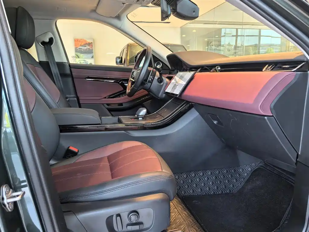 Land Rover Range Rover Evoque 2025 2024 Range Rover Evoque L 249PS Light Master Edition