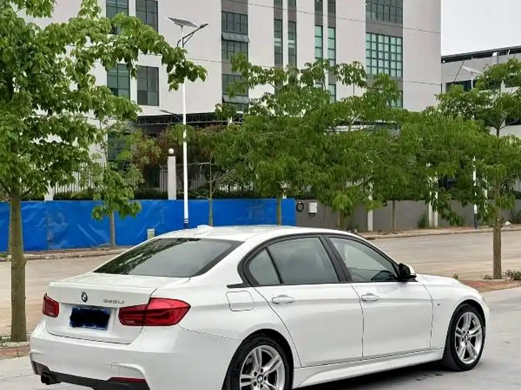 Фото 8 - BMW 3 Series