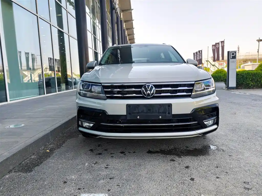 Volkswagen Tiguan L 2021 330TSI Automatic 2WD R-Line Flagship фото 5