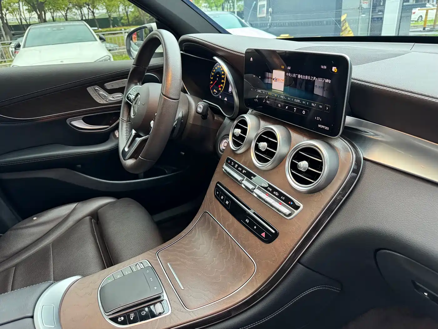 Mercedes-Benz GLC 2020 GLC 300 L 4MATIC Dynamic фото 12