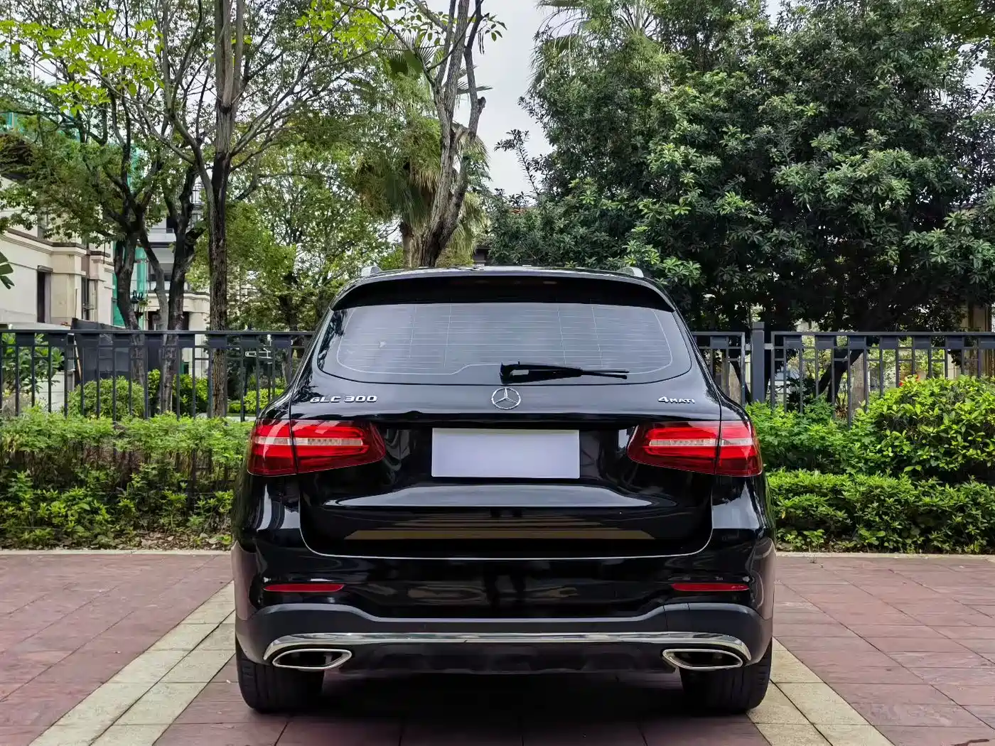 Mercedes-Benz GLC 2018 GLC 300 4MATIC Dynamic фото 5