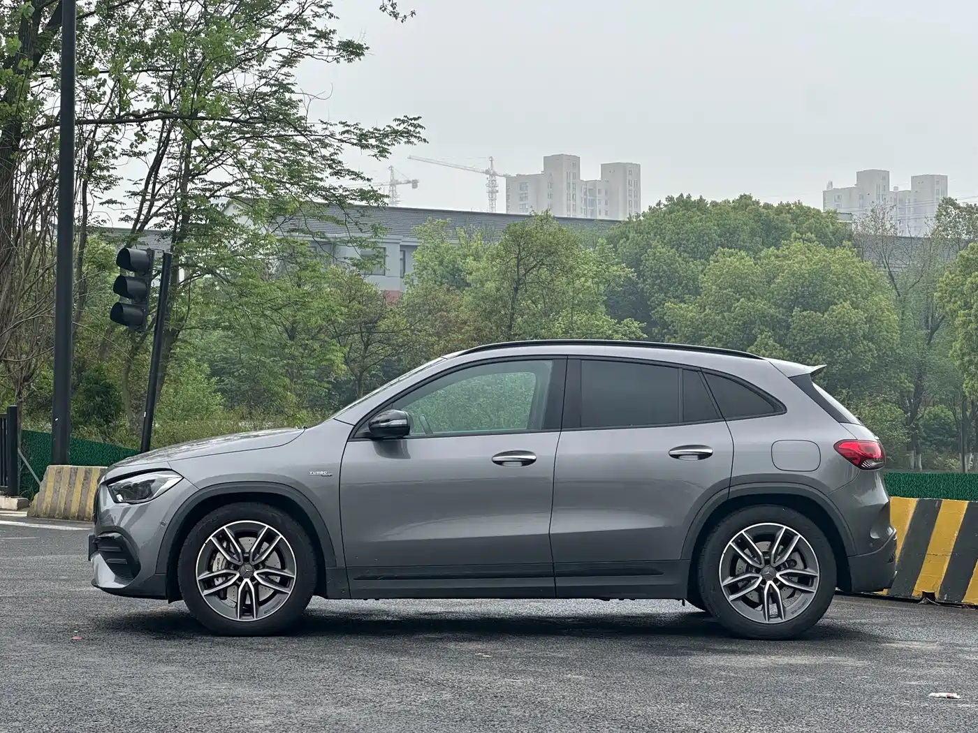 Mercedes-Benz GLA AMG 2022 AMG GLA 35 4MATIC фото 4