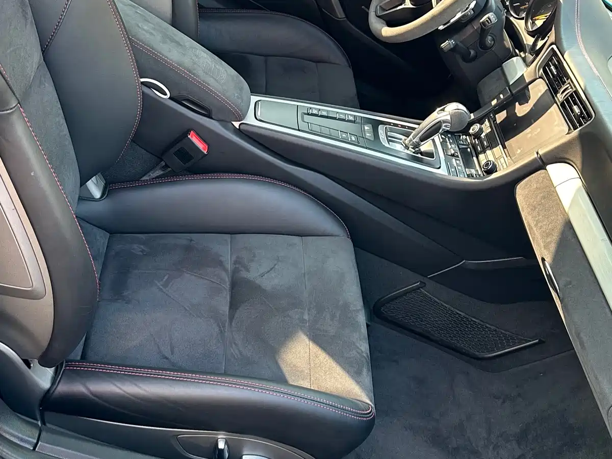 Porsche 911 2018 GT3 4.0L фото 8