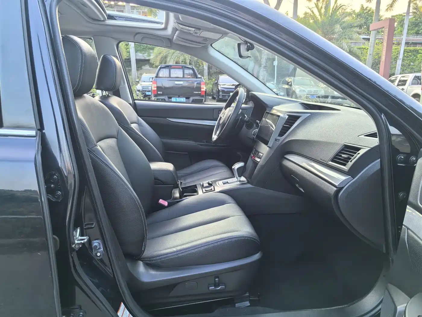 Subaru Outback 2014 2.5i Elegance Sport Edition фото 19