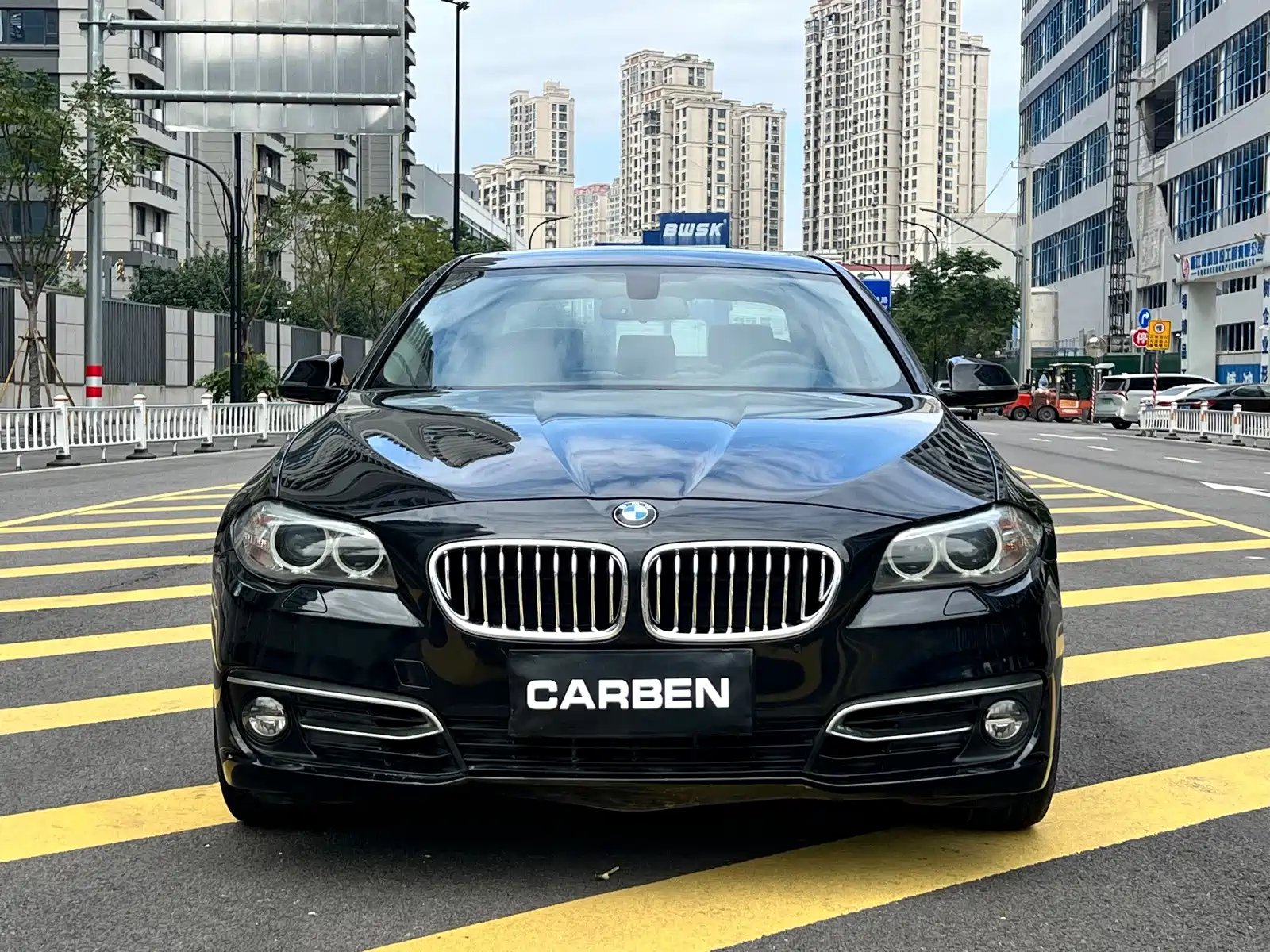 Photo 2 - BMW 5 Series