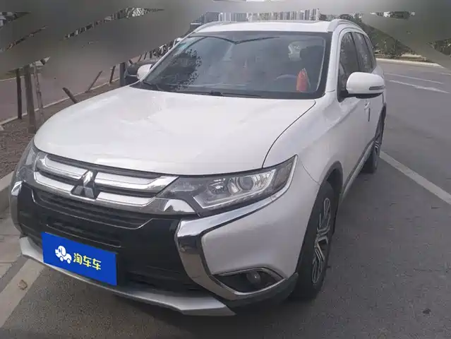 MITSUBISHI OUTLANDER