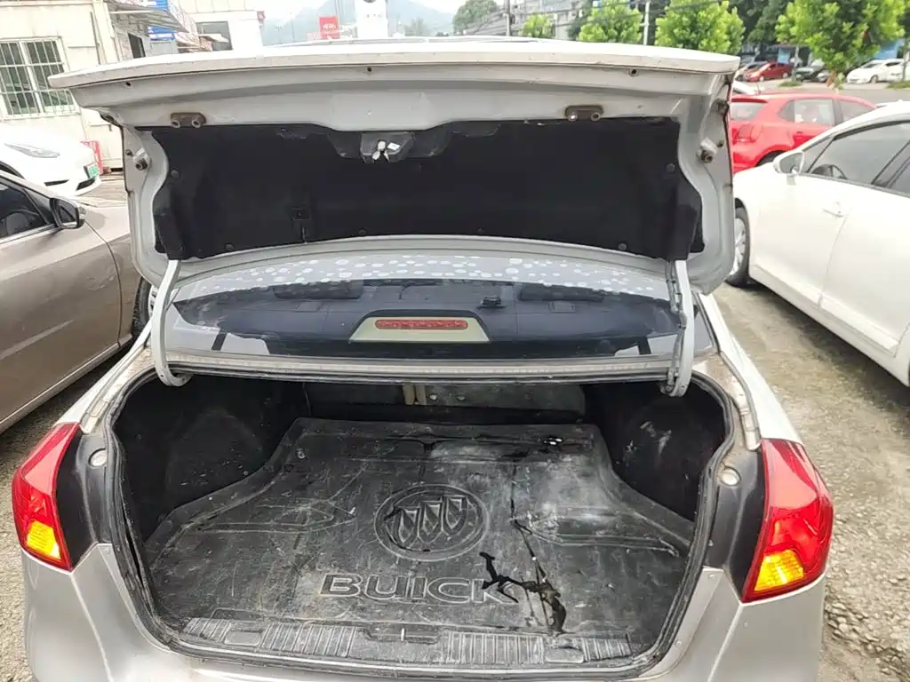 Фото 19 - Buick Excelle
