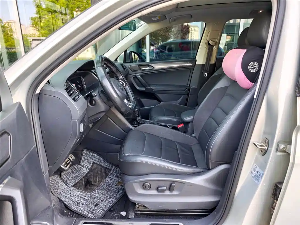 Volkswagen Tiguan L 2021 330TSI Automatic 2WD R-Line Flagship фото 7
