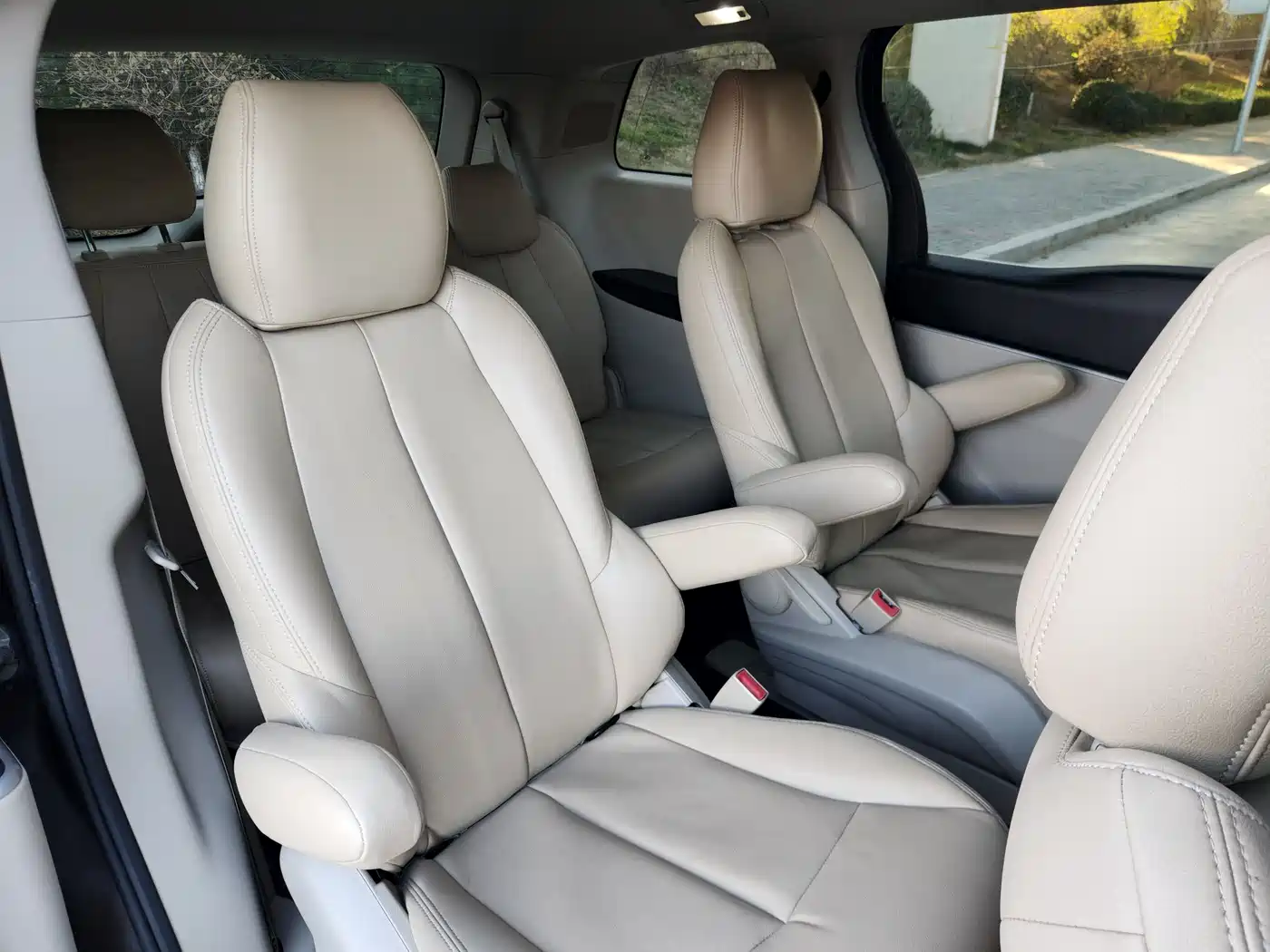 Buick GL8 2015 2.4L Luxury Business Exclusive Edition фото 13
