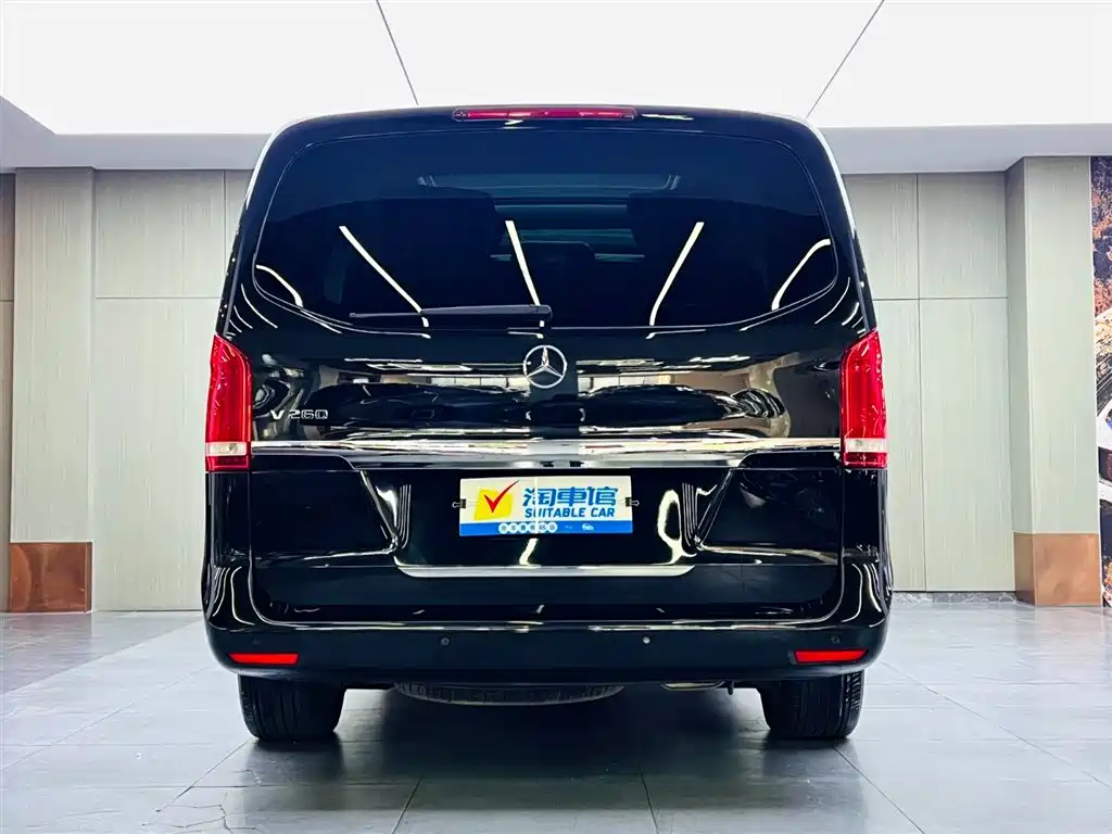 Mercedes-Benz V-Class 2017 Model V 260 Premium Edition фото 5