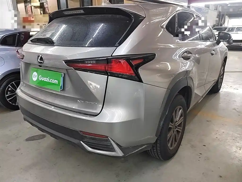 Lexus NX 2017 200 FWD Sharp Edition фото 7