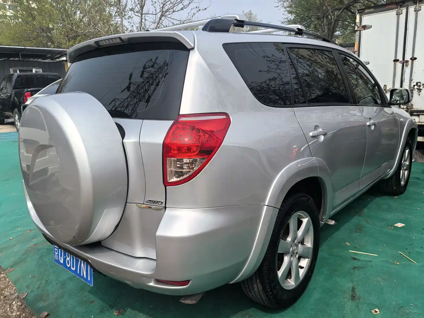 Toyota RAV4 (Import) 2006 2.4 Luxury фото 13
