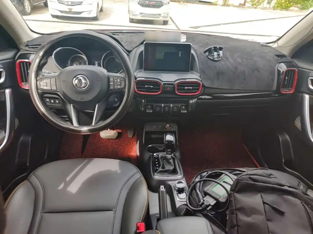Dongfeng Aeolus Dongfeng Fengshen AX4 2017 2017 1.6L DCT Trendy