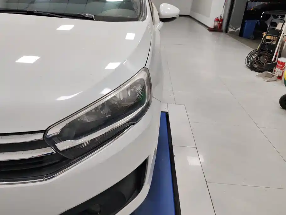 صورة 5 - Citroën C4 C-Quatre