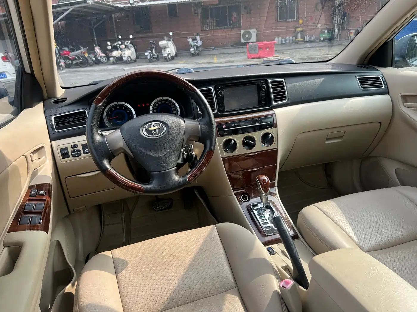 Toyota Corolla 2013 1.6L Automatic Excellence Edition фото 21