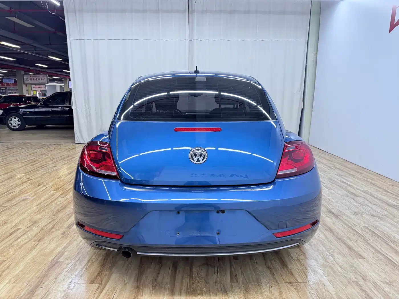 Volkswagen Beetle 2017 180TSI Enjoy фото 6