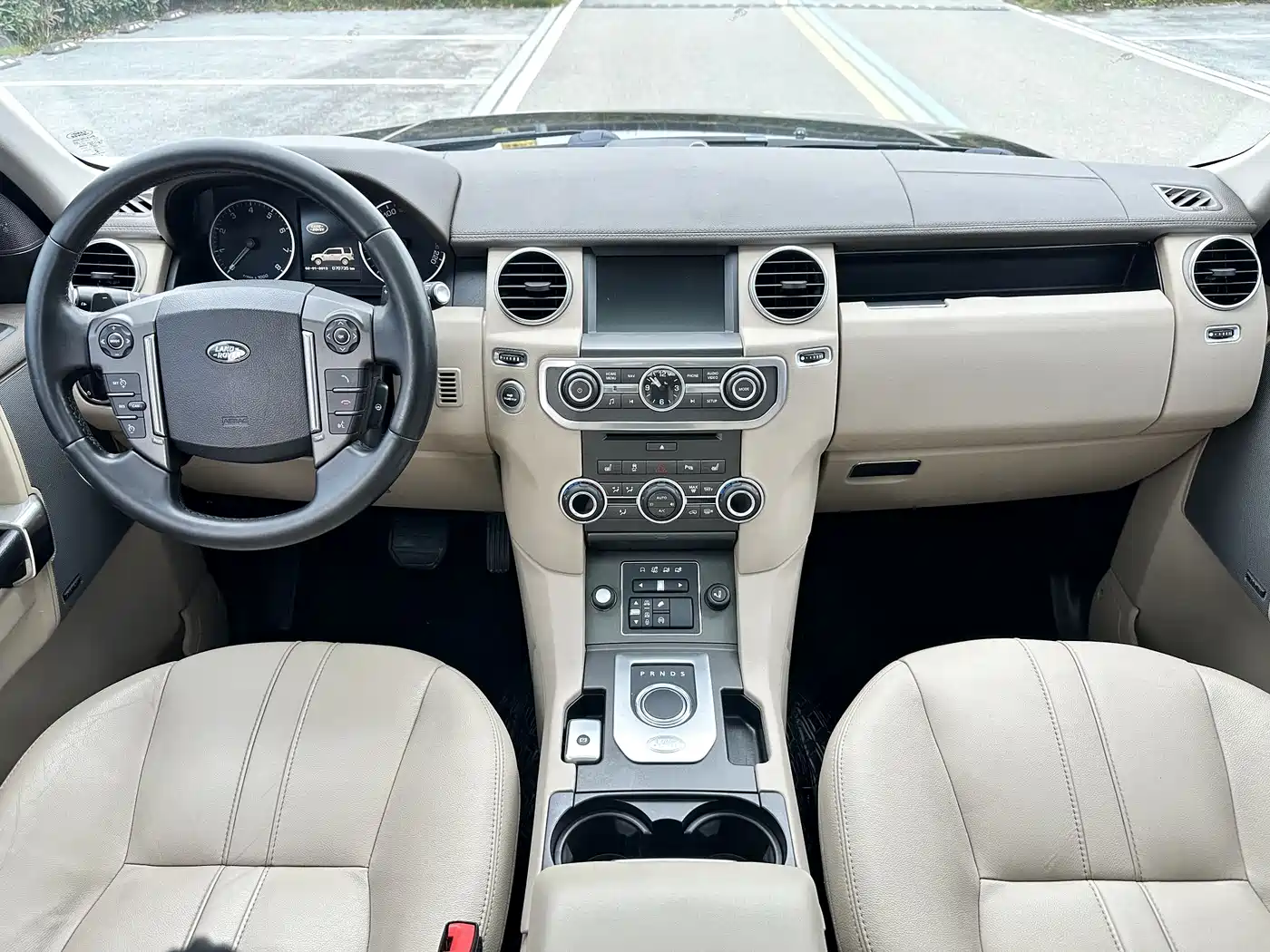 Land Rover Discovery 2016 3.0 SC V6 HSE Luxury фото 16
