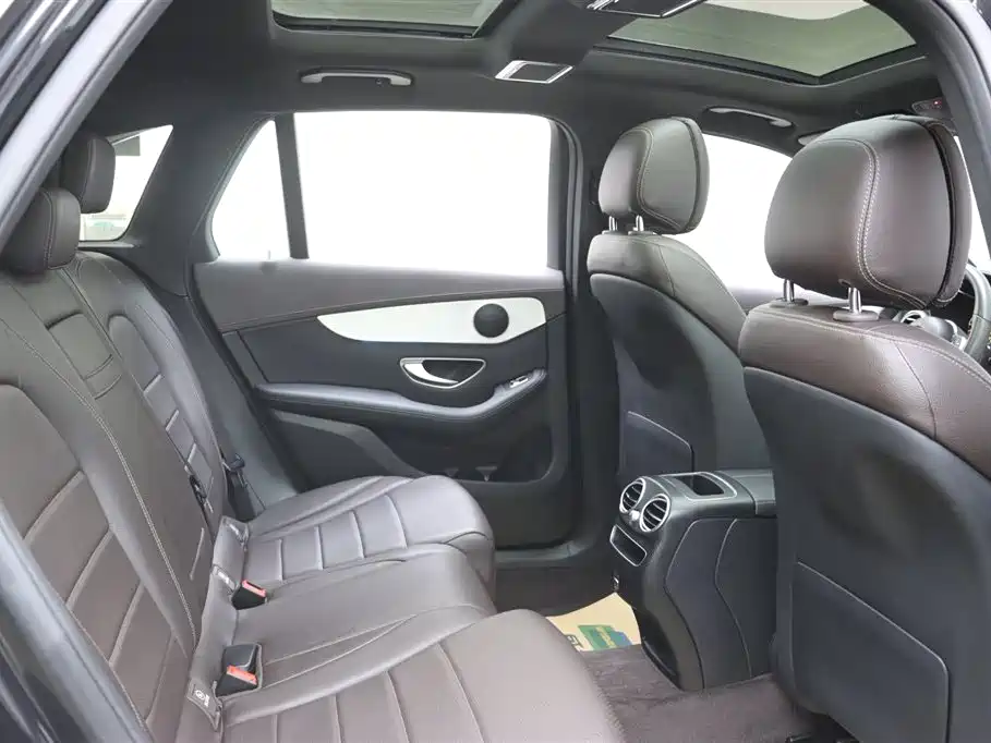 Mercedes-Benz GLC 2021 GLC 260 L 4MATIC Sporty фото 15