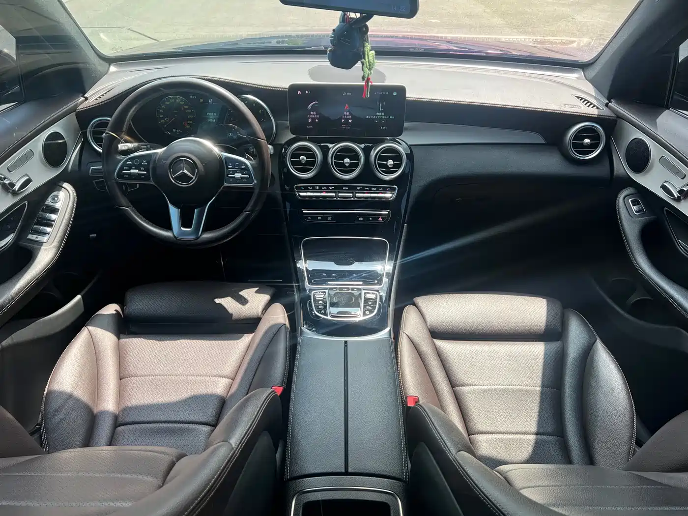 Mercedes-Benz GLC 2022 Facelift III GLC 260 L 4MATIC Dynamic фото 10