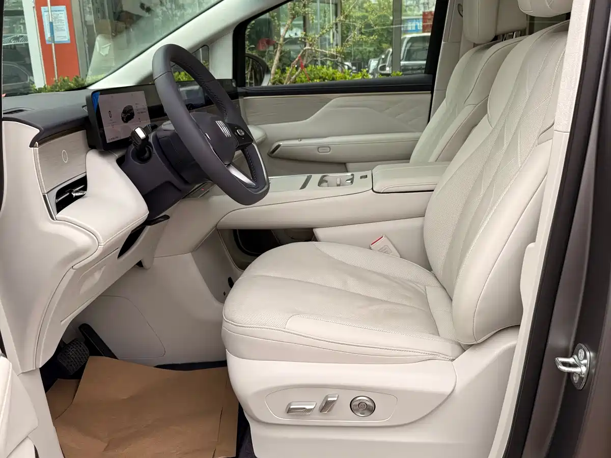 Buick Zhijing Shijia 2026 Model PHEV Base Version фото 8