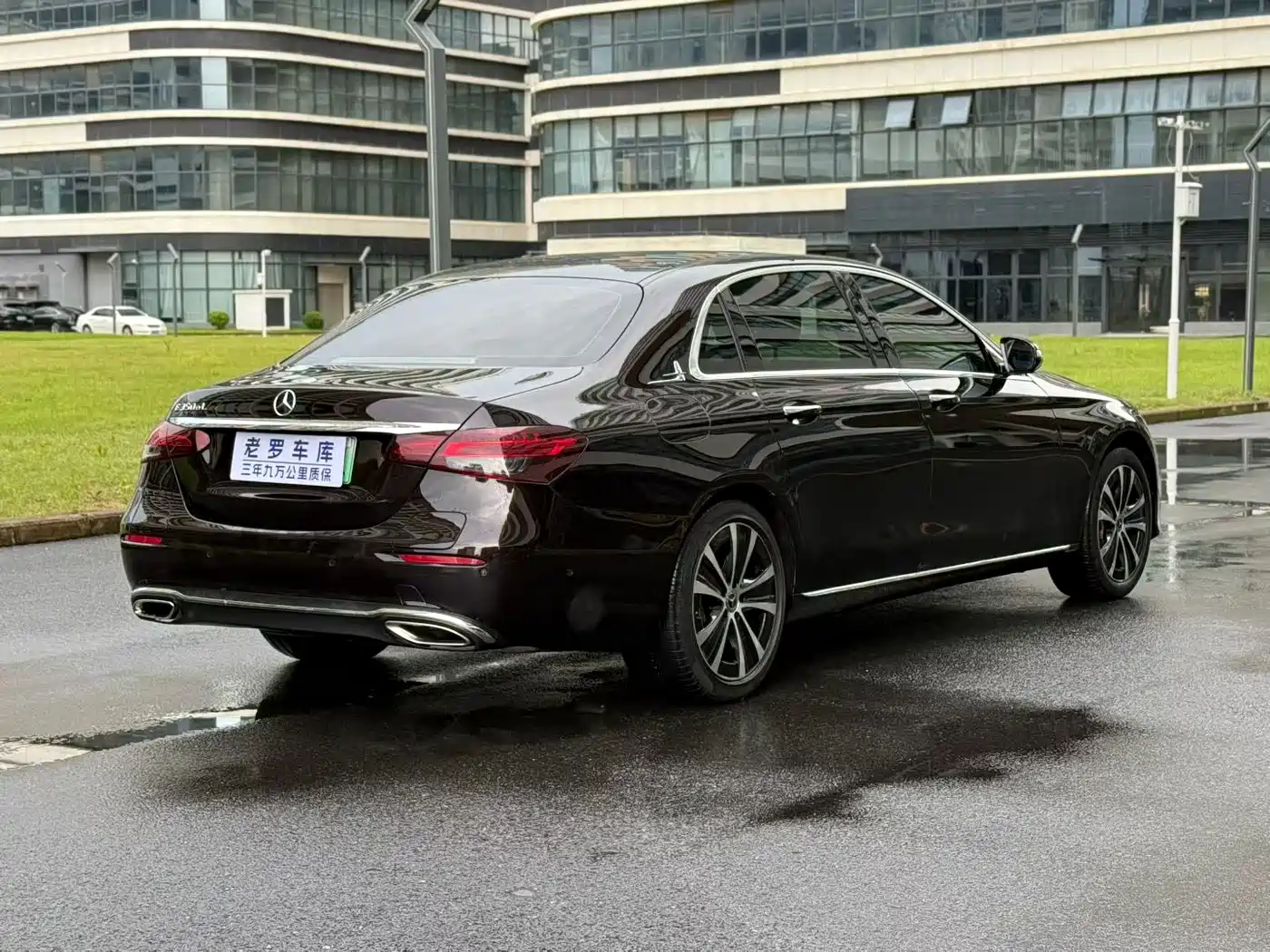  Mercedes-Benz Mercedes-Benz E-Class New Energy 2023 E 350 e L Plug-in Hybrid Sport Sedan 9