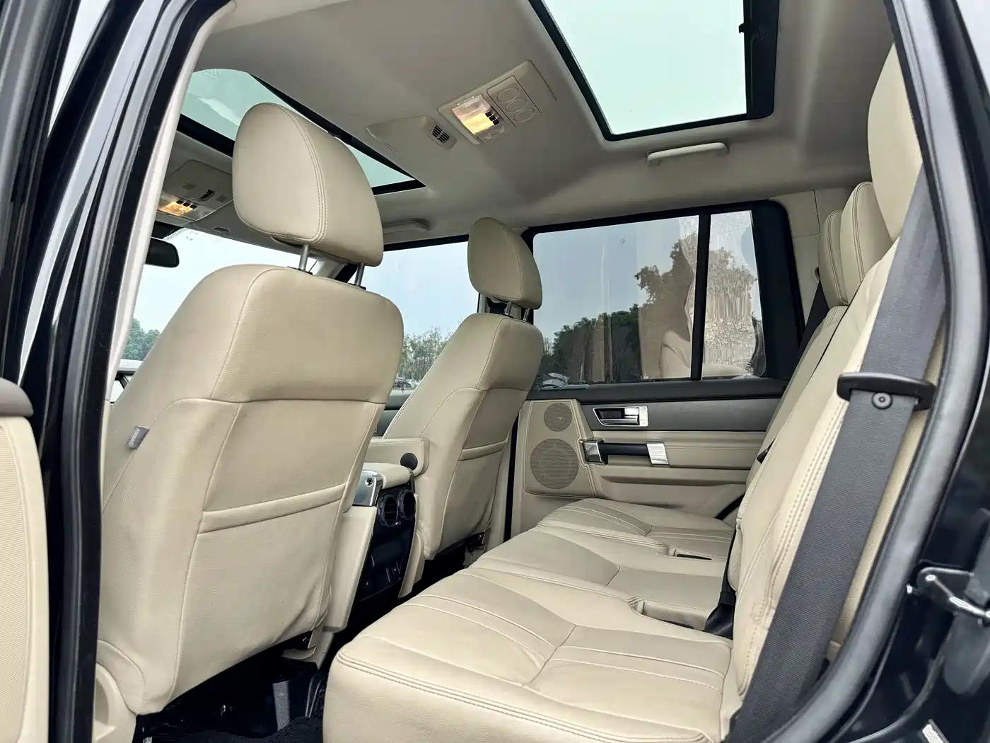 Land Rover Discovery 2016 3.0 SC V6 HSE Luxury фото 14