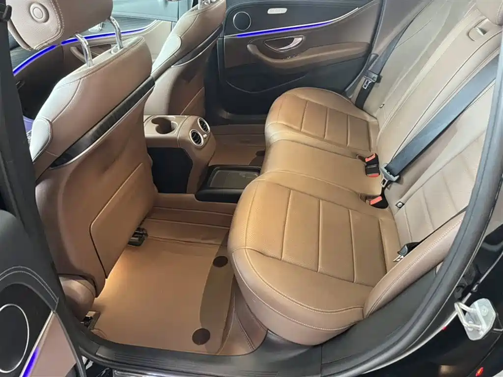 Mercedes-Benz E-Class 2020 Model E 260 L Sport фото 10